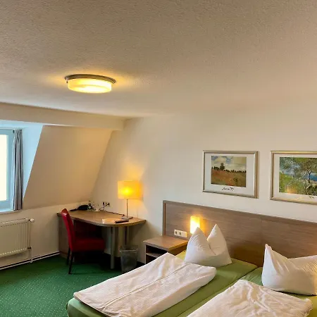 Scharfe Kurve Hotel Lutzow