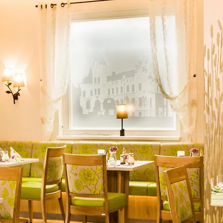 Hotel Scharfe Kurve *