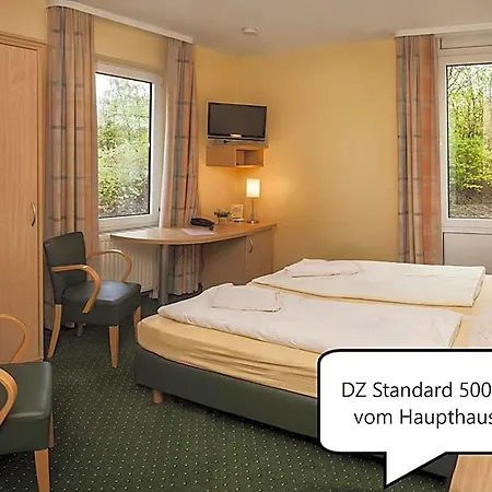 Scharfe Kurve Hotel *