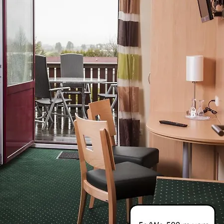 Scharfe Kurve Hotel *