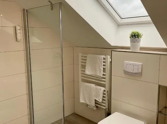 Scharfe Kurve ホテル *